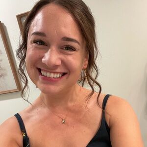 Meet your Posher, Alyssa